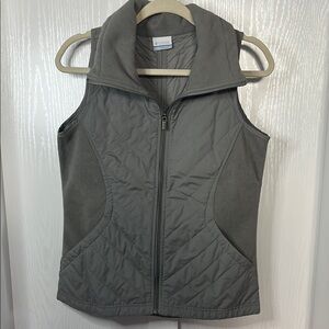 Columbia Women's Gray Quilted Vest